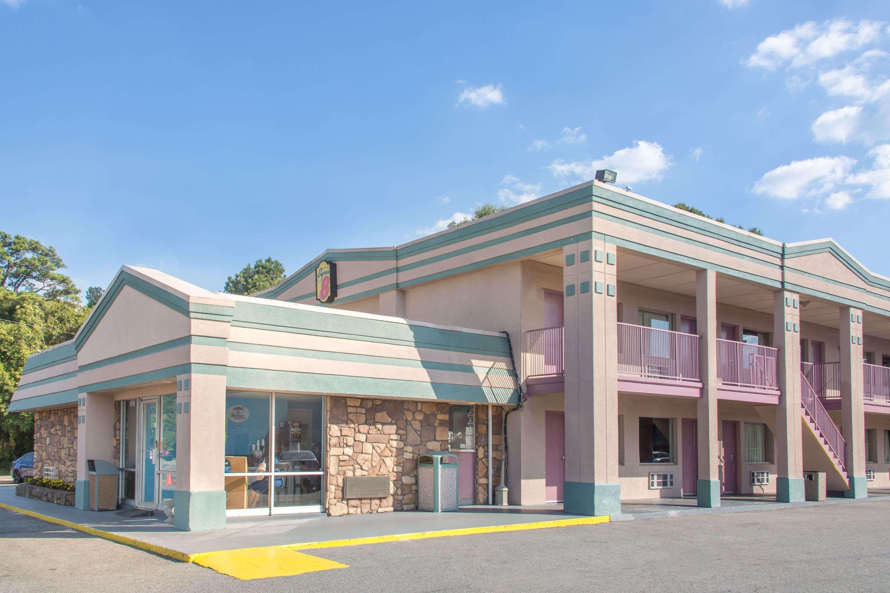 Super 8 By Wyndham Durham/University Area Nc מראה חיצוני תמונה