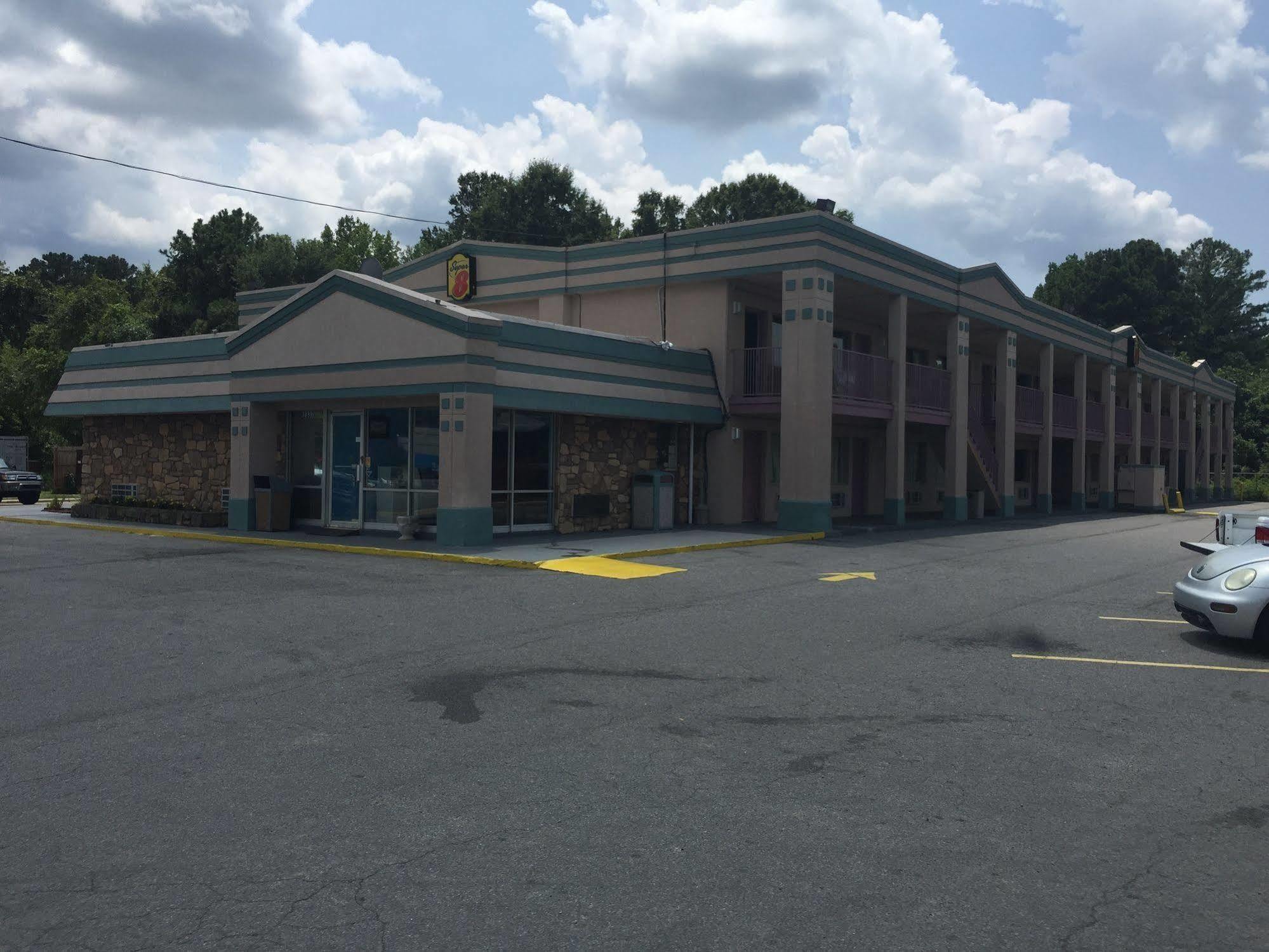 Super 8 By Wyndham Durham/University Area Nc מראה חיצוני תמונה