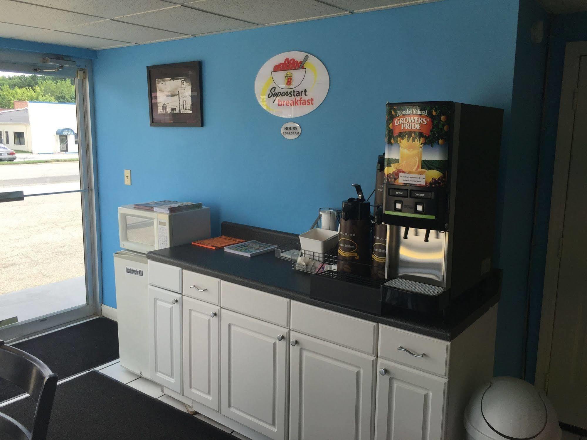 Super 8 By Wyndham Durham/University Area Nc מראה חיצוני תמונה